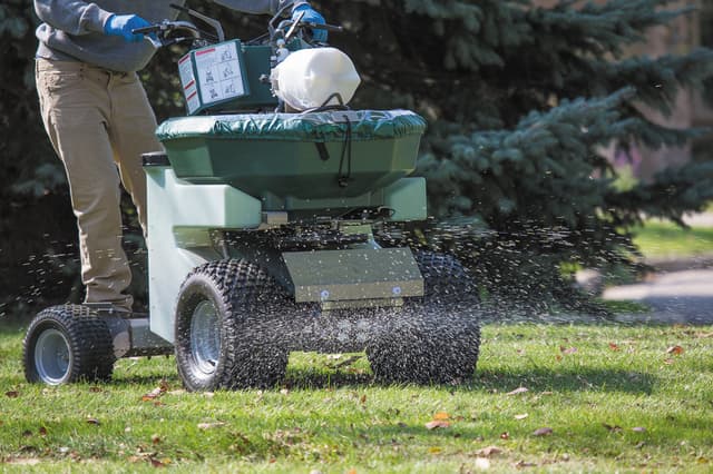 How to Choose a Ride-On Spreader Sprayer in 2026