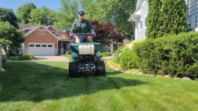 How to Choose a Ride-On Spreader Sprayer in 2026